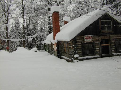 The cabin when we first arrived.